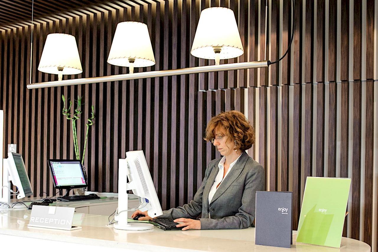 Enjoy Garda Hotel Пескьера-дель-Гарда Экстерьер фото