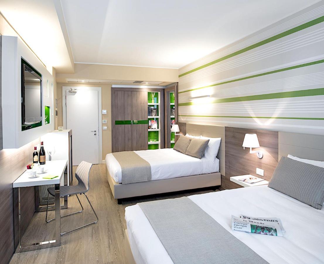 Enjoy Garda Hotel Пескьера-дель-Гарда Экстерьер фото