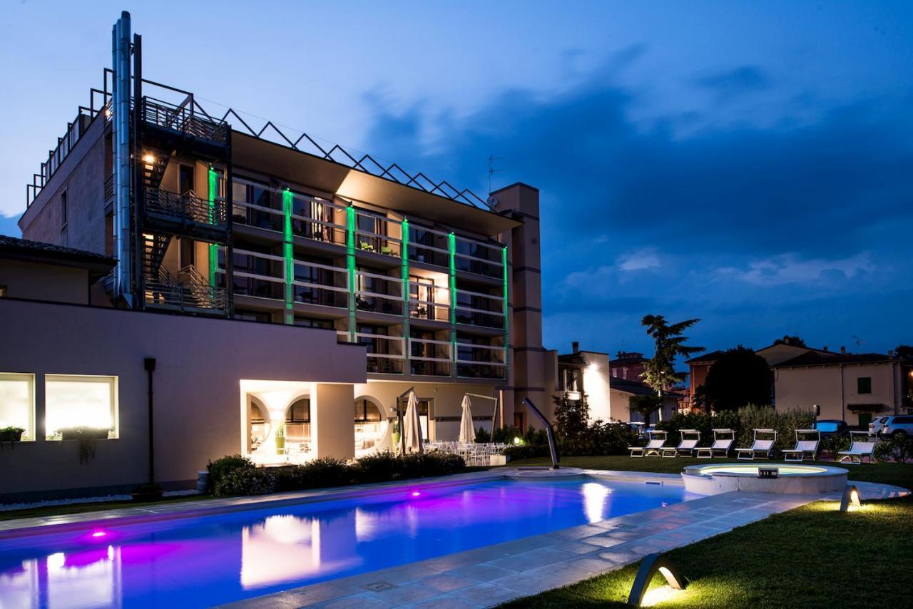Enjoy Garda Hotel Пескьера-дель-Гарда Экстерьер фото